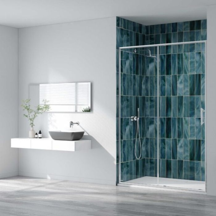 Contemporary bathroom design with mosaic-effect tiles in the the walk in shower