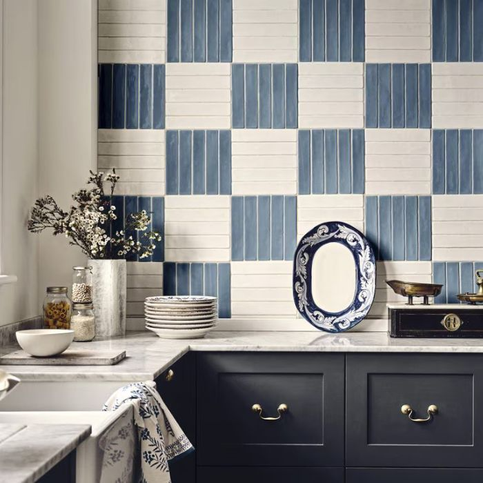 Stylish blue tile backdrop in a kitchen