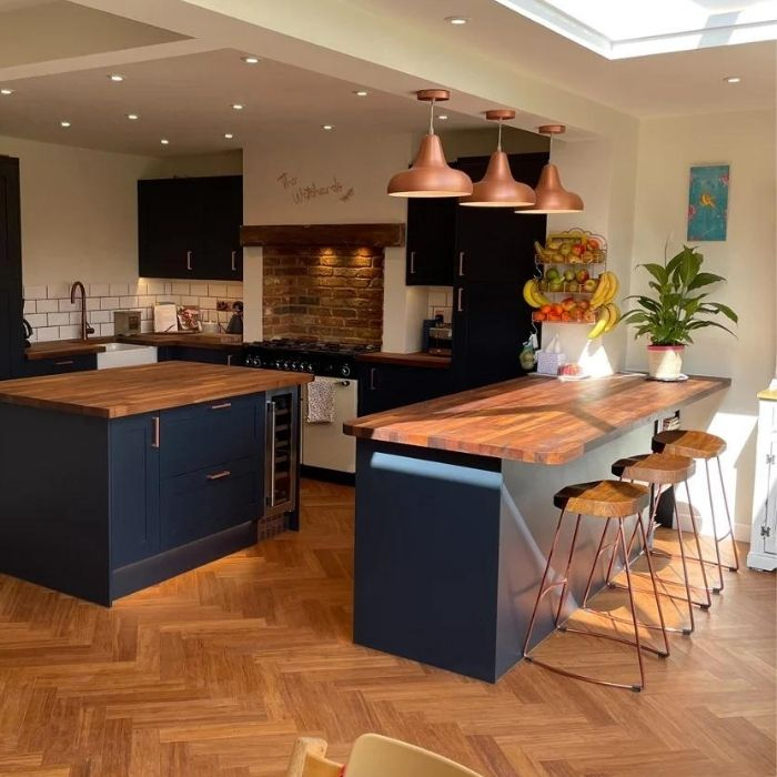 Kitchen with bamboo floor tiles