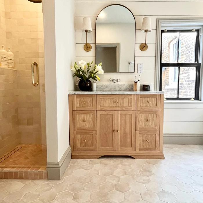 Bright bathroom featuring hexagon terracotta tiles