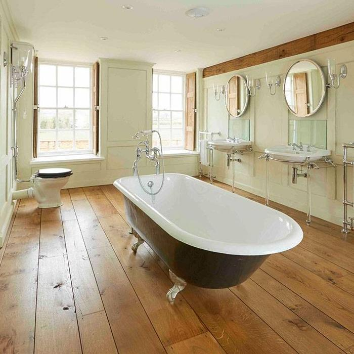 Elegant bathroom with solid oak flooring