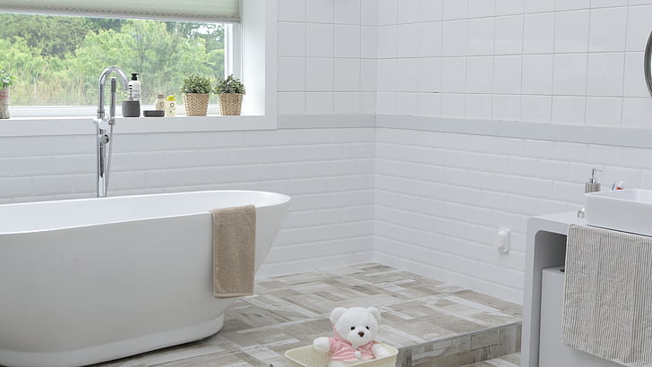 tiling white bath panel closeup